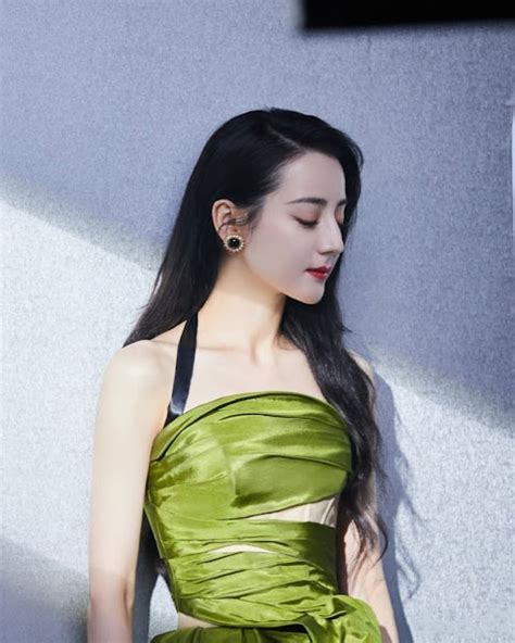 DILRABA DILMURAT AGAMA - Apa Agama Dilraba Dilmurat? Beirut Profil Biodata Dilraba Dilmurat