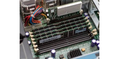 th?q=dimm%20slots%204