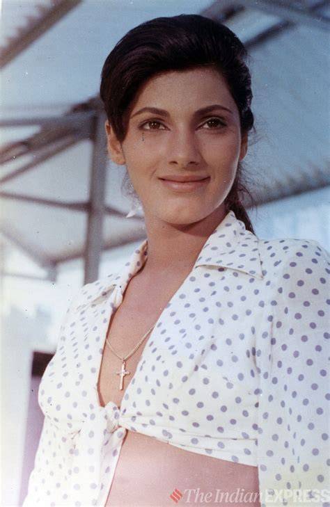 dimple kapadia nude