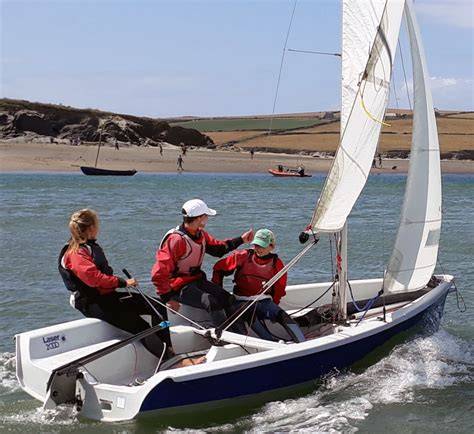 dinghy sailing