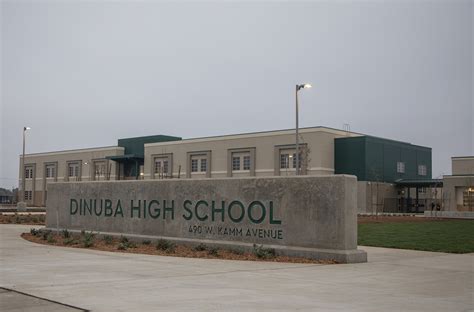 Dinuba High School