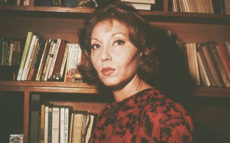 distraidos clarice lispector biography