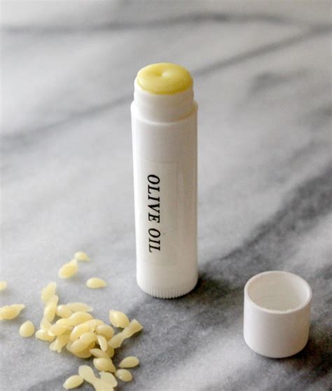 diy lip balm with vaseline and olive oil