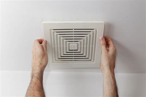 do bathroom exhaust fans vent smell?