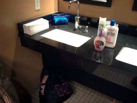 do some hotel still have bathroom attendants?