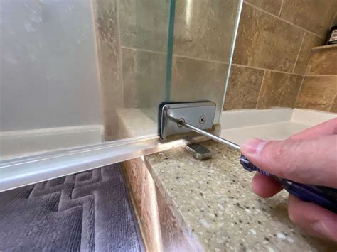 do frameless shower doors leak