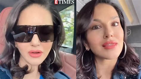 Documents Sunny Leone