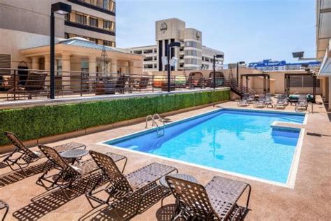 does eldorado casino have a pool