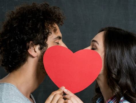 does kissing someone feel good at work