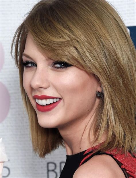 Does Taylor Swift Have Veneers