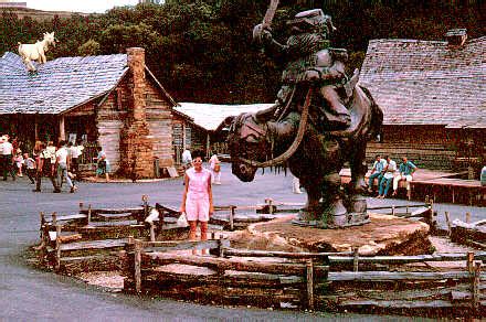 Dogpatch Usa Jubilation T Cornpone Statue Ibranson