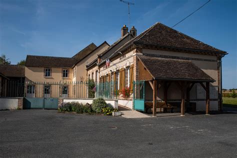 dollot | Dollot Sewa Tempat Berlibur Rumah Airbnb Dollot