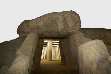 Dolmen De Menga