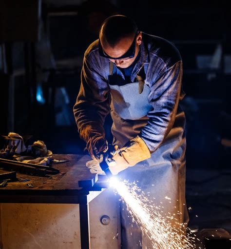 work photo by Gust Ullrich