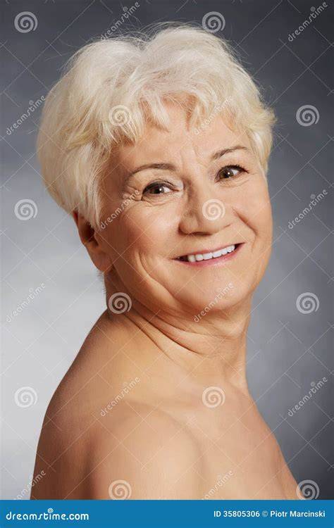 donna nuda