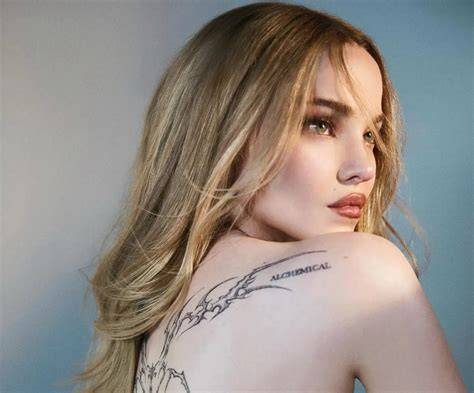 dove cameron nude pics