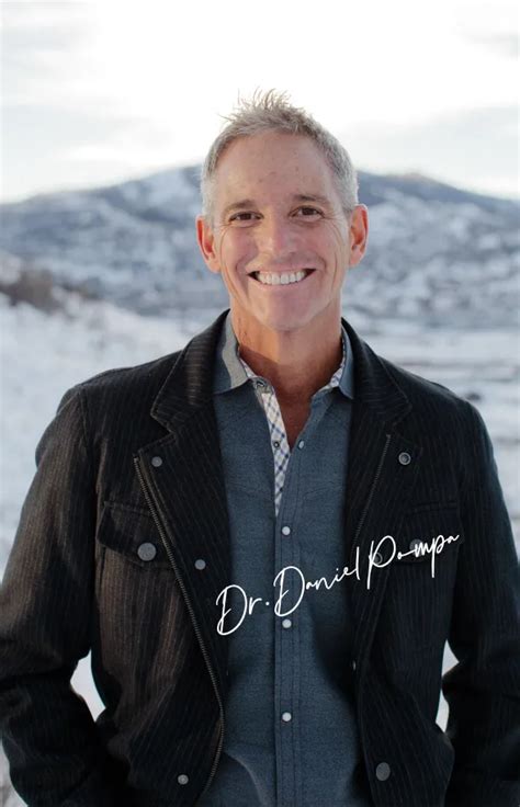 Dr Daniel Pompa