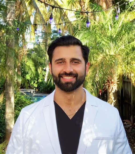 Dr Driano Davie