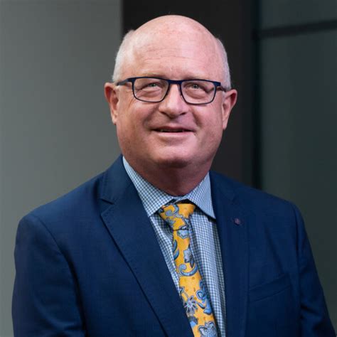 Dr James Bruckner