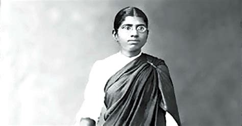dr.muthulakshmi reddy photos