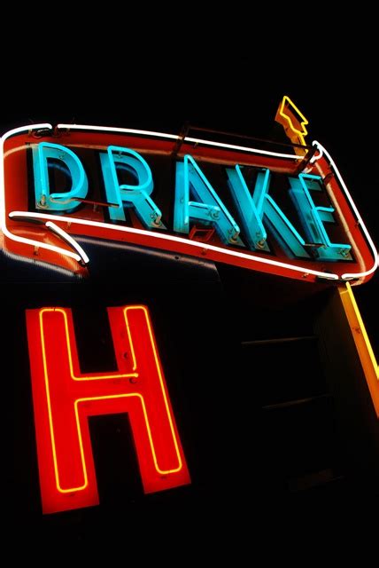 drake hotel budzey - Vancouver Neon