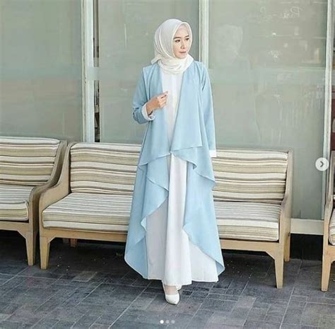 dress code biru putih