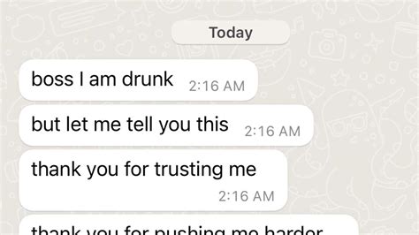 DRUNK TEXT ADALAH ↖️ Drunk Textinglagu dan lirik oleh Lobo Dolo, Trizzy