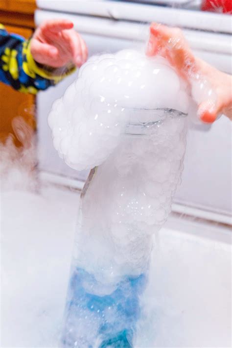 Dry Ice Bubble Science Experiment   How To Make Frozen Bubbles With Dry Ice - Dry Ice Bubble Science Experiment