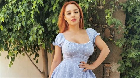 Dulce Soltero Desnuda