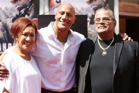 dwayne johnson parents from