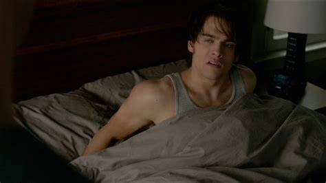 dylan sprayberry nude