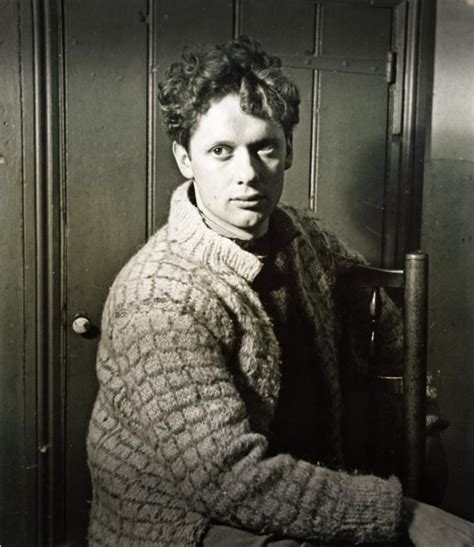 dylan thomas author biography format