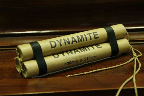 dynamite | Ko nhai bc h Dynamite 125g gi