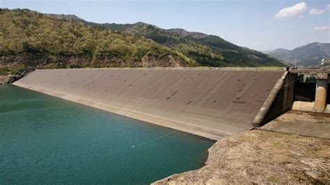 earth dams