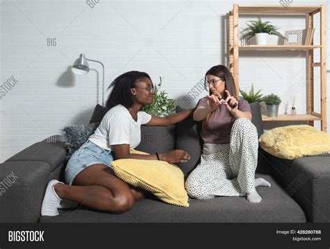 ebony lesbian nude