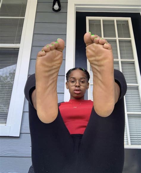 Ebony Naked Feet