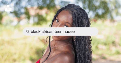 ebony nud