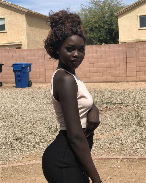 ebony nude solo