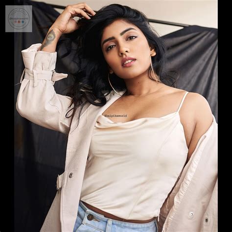 eesha rebba armpits