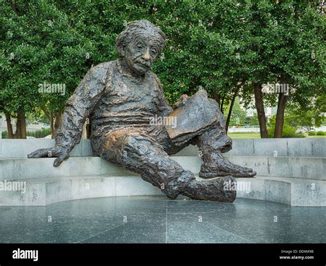 einstein statue washington