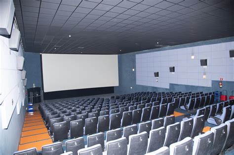 El Reston Cines