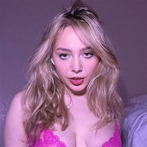 elenasainte OnlyFans leaked content