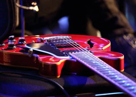 elgitarr genom datorn