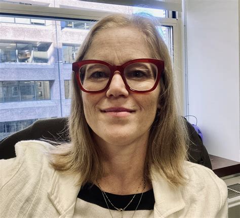 Elif Sinanoğlu Armbruster
