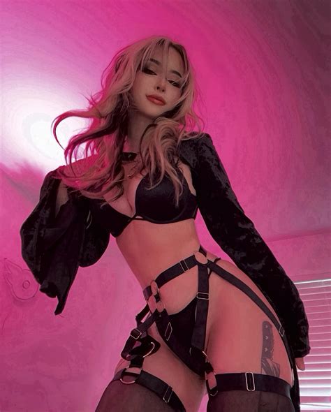 ellaexplicit OnlyFans leaked content