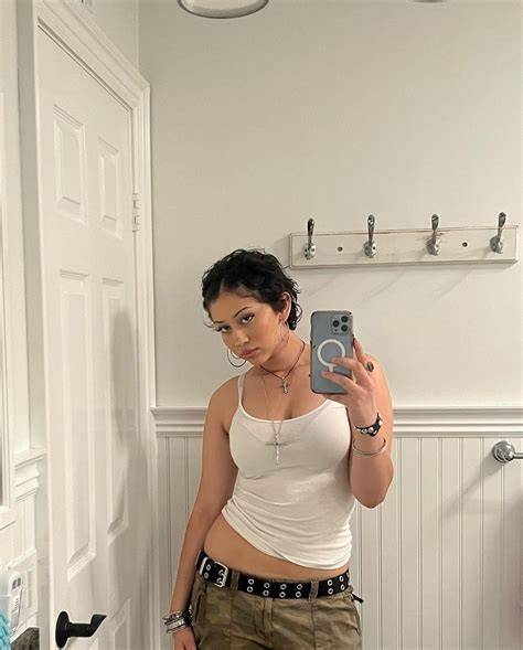 elli bydark nude