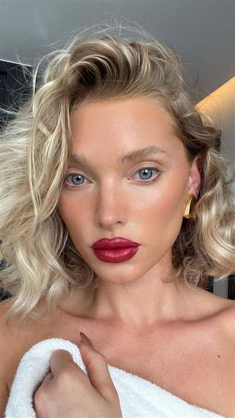 elsa hosk boosty