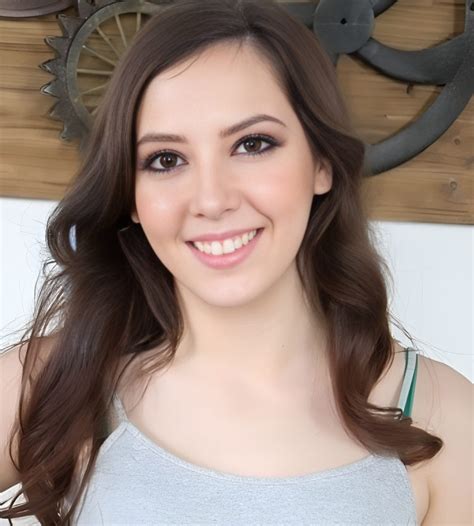 Ember Stone Onlyfans uy64