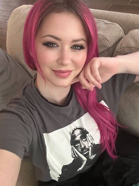 emi addison onlyfans
