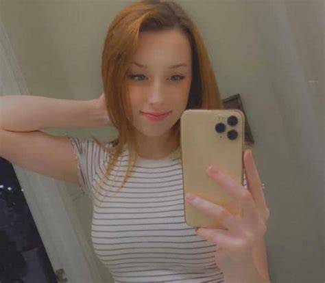 emiok nude